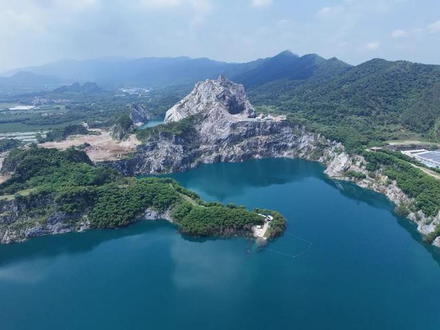 今天开业！潜水+咖啡，来三水打卡川藏同款“日照金山”