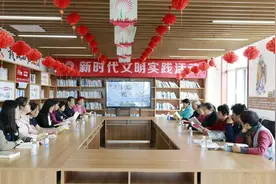 乳山：文化社区引领 打造“爱在乳山”新时代文明实践展示带图片