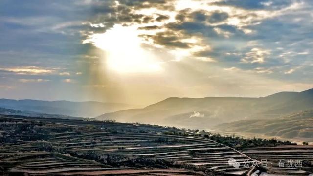 陇西渭阳乡：初冬乡野，梯田深处藏清欢