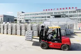 铝锭变成易拉罐，全球每10个易拉罐中就有1个原材料来自广元图片