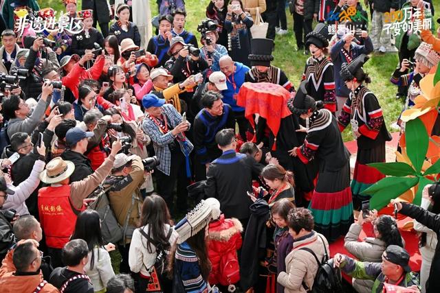 2025年“非遗进景区”凉山州螺髻山彝历新年活动盛大启幕