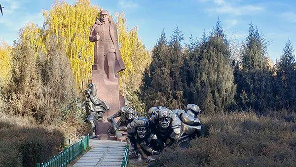 青海格尔木将军楼公园：赓续红色文化 弘扬“两路”精神