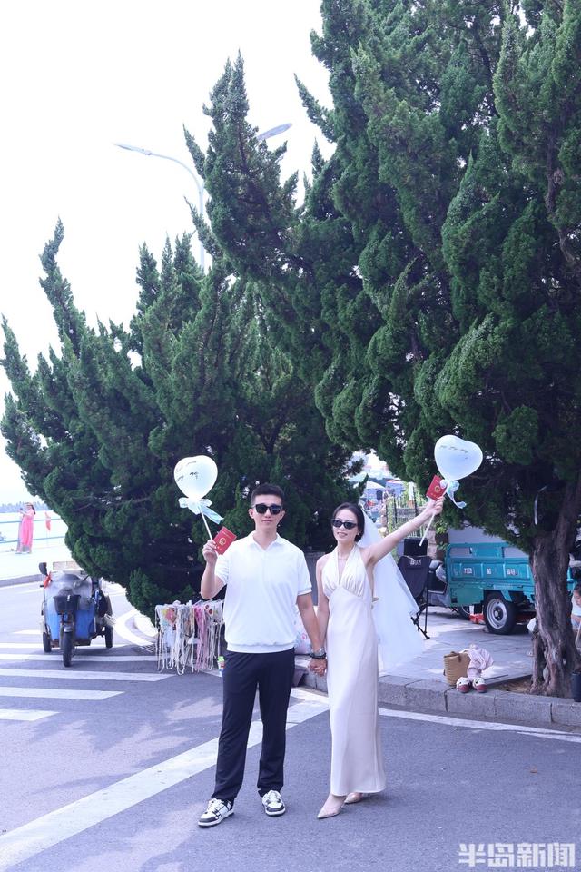 青岛美景作媒，6年爱恋终成眷属！济南小伙驱车4小时来青岛，求婚领证“一气呵成”