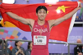 刘俊茜夺铜 为刘翔后我国男子跨栏首枚世界大赛奖牌图片