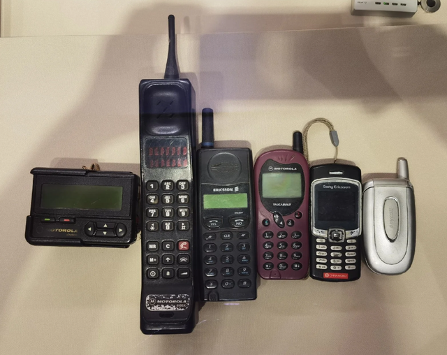 深圳博物馆玻璃罩里的这些“破烂”，看哭千万打工人！