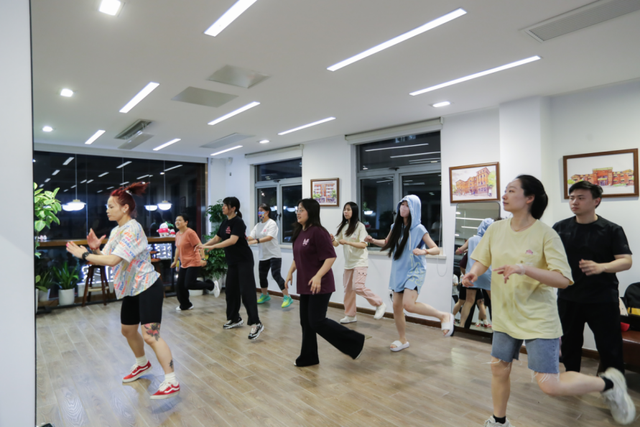 【青年中心】团黄浦区委：魔都潮流青年新据点！黄浦这两个青年中心让你玩出“新花YOUNG”