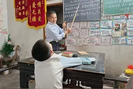 “毕不了业”的学生图片