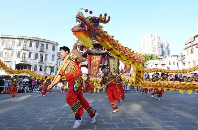 雪景、音乐会、狂欢夜……跨年去哪玩？2026汕头跨年元旦攻略→
