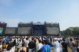 日场音乐、晚间市集：成都的草莓音乐节令人着迷图片