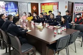 “跨界”执法队伍开展联建联学，普陀区曹杨新村街道共谋社区和谐发展图片