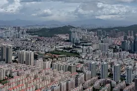 19省份迈过中度老龄化门槛，“最老”的是它图片