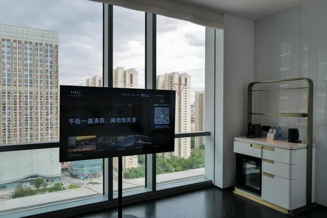 洲际行政酒廊的天花板，是这家？