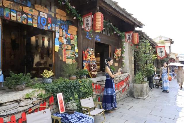【走进21℃的城市·漫游安顺】到魅力古镇享受21℃的清凉