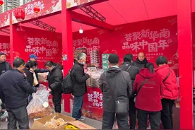 武汉一批发市场举办年货节，99元5斤的车厘子热销，黄陂元子、牛肉、羊肉特价售卖图片