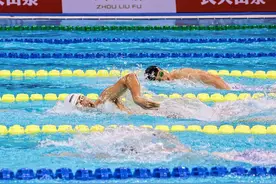 潘展乐领衔中国男子400米自由泳项目复勇，张雨霏用金牌庆生图片