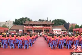 两岸同胞福建漳州共祭保生大帝图片