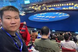 “那一刻感觉像做梦” 盒马独臂小伙受邀观看亚残运会开幕式图片