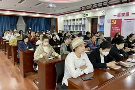 暖心“妈妈岗”助“宝妈”带娃工作两不误图片