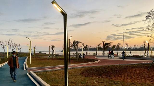 上新啦！这个滨海公园，把海景装入小镇日常→