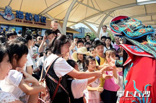 你来玩我买单，长沙海底世界惠客活动伴市民快乐过节