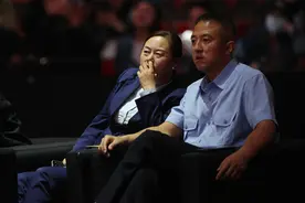 WTT精彩赛事现场，8位特殊观众场边观赛图片