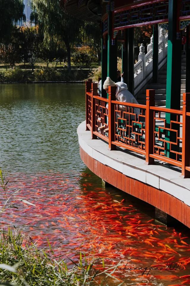 副中心的秋日画板已备好，等你来上色！