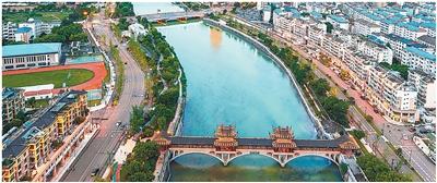 绿水青山里的中国