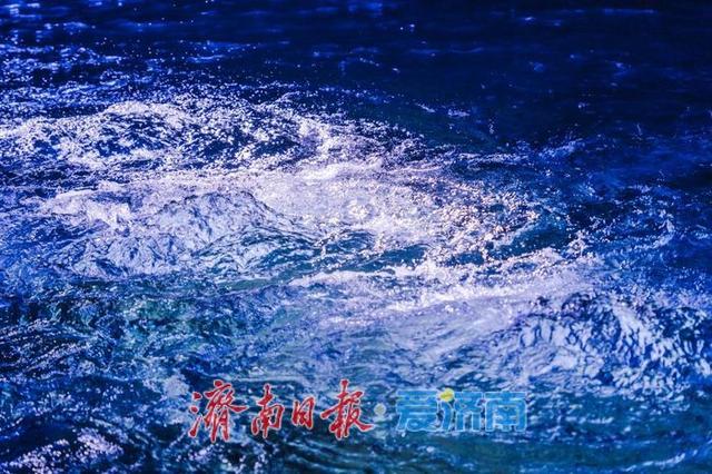 一年四季 泉在济南 | 趵突泉沉浸式夜游《趵突夜画》璀璨启幕 打造泉城夜游新地标