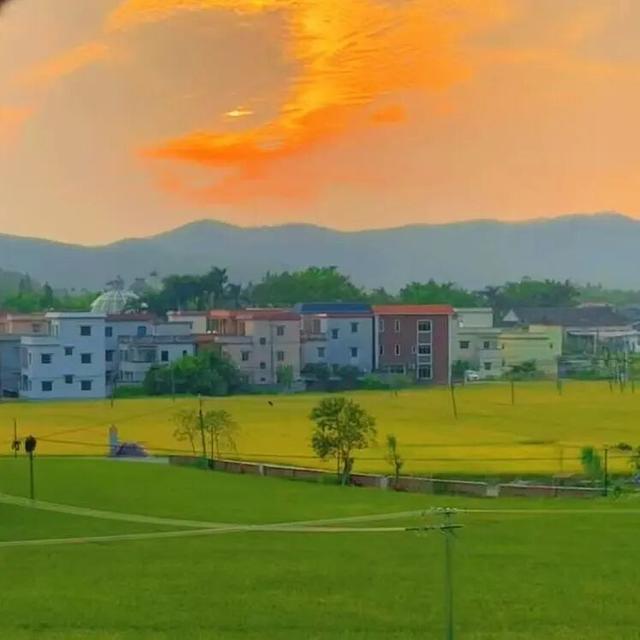 碉楼秋韵，揽胜塘口！快来开平这里把整个秋天“揽"入怀中