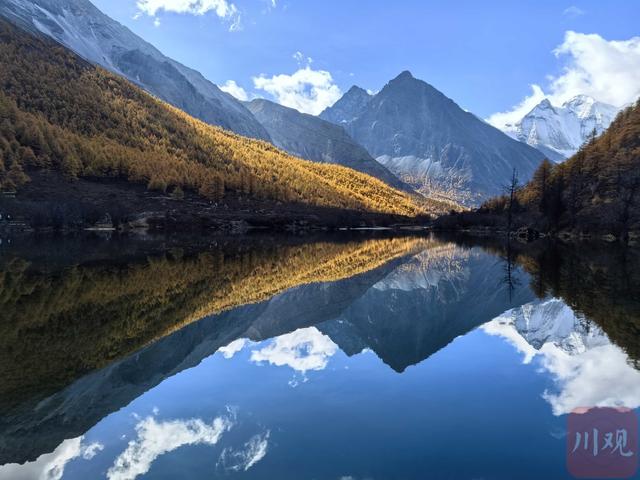 游客流量再破百万！稻城亚丁靠什么赢得青睐？