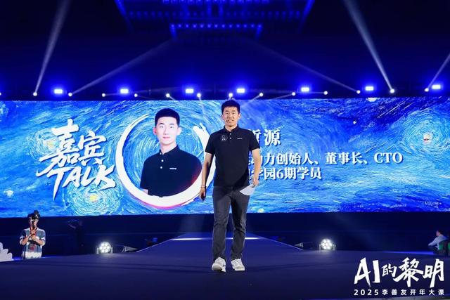 GPT5来了,OpenAI、谷歌、Anthropic纷纷更新,压力给到国产大模型;这40种工作最可能被AI取代|混沌AI一周焦点