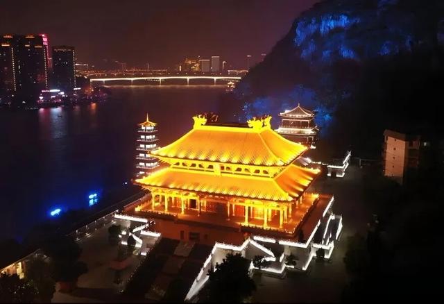 解锁宝藏鱼峰，让秋日CityWalk“不基础”！