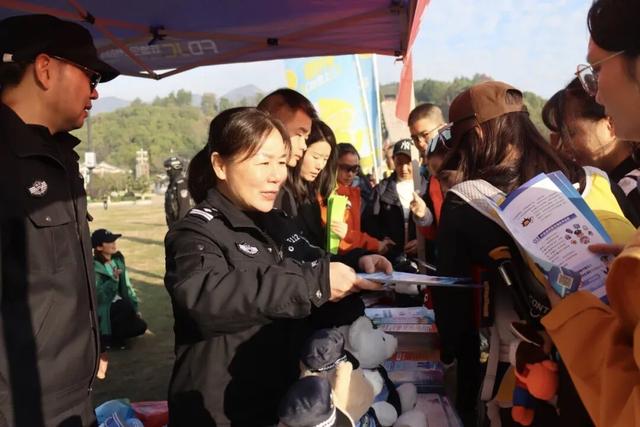 南岳国际登山赛解锁“禁毒、反兴奋剂”新体验