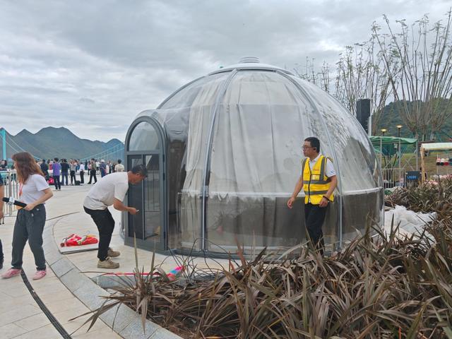 花江峡谷大桥灯光守护者：点亮风景