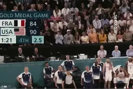 🤣“只有库里投那个3分是OK的 其他人敢这么投会被赶出美国”图片