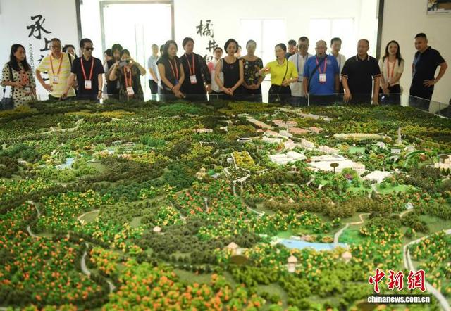 海外华文媒体走进中国·三峡柑橘文化时空馆参观 了解千年柑橘历史