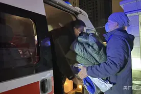 石家庄市救助站加强雪后街面巡查救助图片
