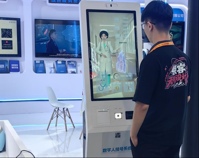 聚焦版博会丨数智引领未来，AI展区看点多