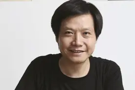 雷军接受央视专访：乔布斯是我偶像 小米造车志在必得图片