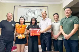 浙江部分高分考生为就业“降档”择校：如何权衡好工作和好大学图片