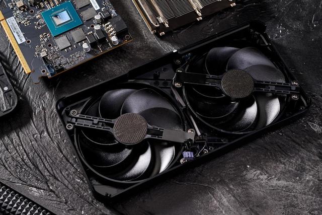 耕升GeForce RTX 5060暴风OC 8G显卡评测：中端市场的强力竞争者