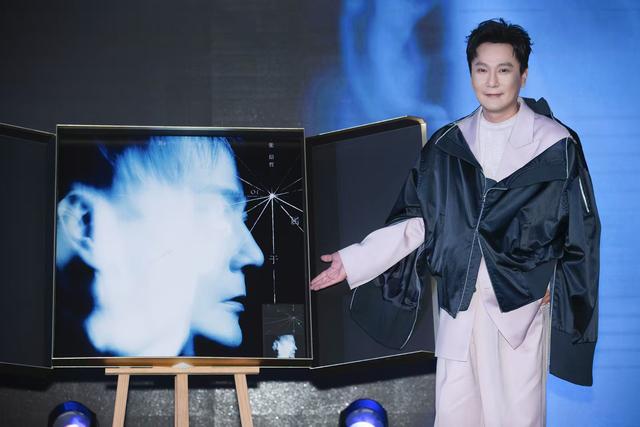 张信哲：我到了“讲述一些爱情之外”的人生阶段｜人物