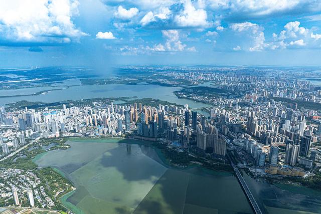 武汉：江城千年向水歌 潮声悠悠共和鸣