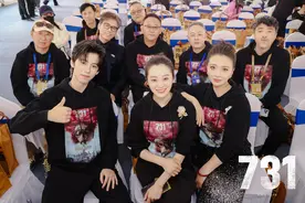 第二十届华表奖在青岛举行 电影《731》剧组亮相红毯并获推介图片