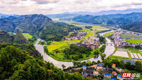 湖南通道侗寨：金秋“丰”景，藏在山水间的诗意画卷