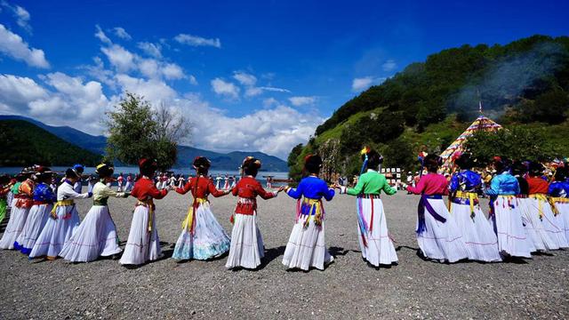 转山转海 走向世界 泸沽湖节庆谱写文旅融合新篇章