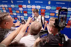 “最后一舞”，35岁莱万告别欧洲杯图片