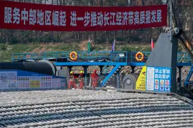 长江中游荆江河段航道整治二期工程全面开工图片