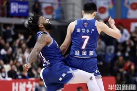 ​少了小鲍也得拼！青岛男篮客场挑战辽宁男篮，本土球员需承担更多图片