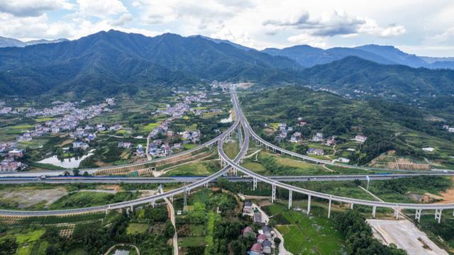 二十届四中全会今起召开